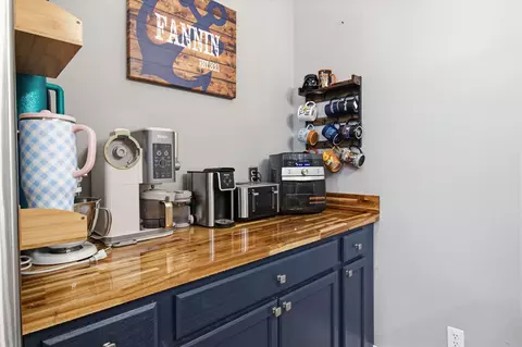 Kitchen - 806 Phillips Dr, Freeport, FL 32439 photo 5 of 6