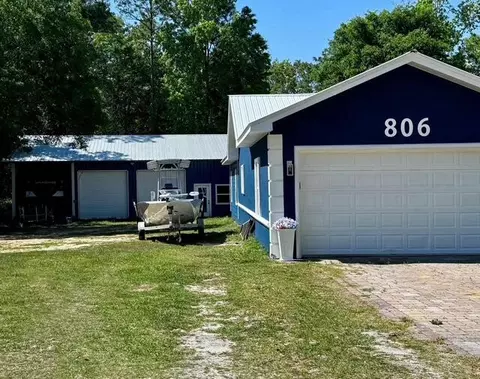 Exterior - 806 Phillips Dr, Freeport, FL 32439 photo 3 of 13