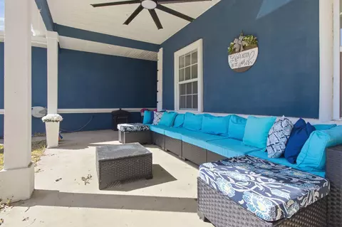 Exterior - 806 Phillips Dr, Freeport, FL 32439 photo 6 of 13