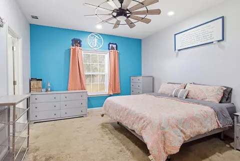 Bedroom - 806 Phillips Dr, Freeport, FL 32439 photo 1 of 8