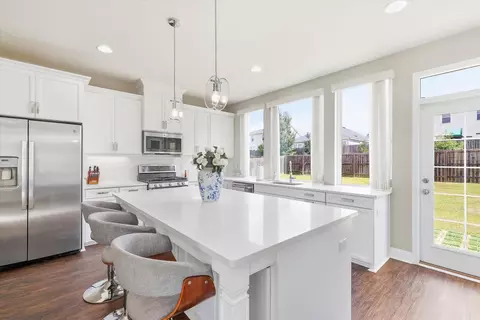 Kitchen - 8701 Glenoak Trl, Other, FL photo 7 of 7