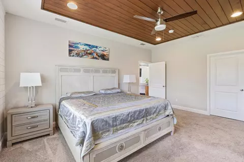 Bedroom - 8701 Glenoak Trl, Other, FL photo 1 of 7