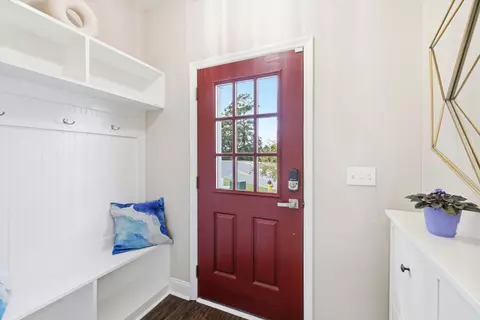 Entry Way - 8701 Glenoak Trl, Other, FL photo 1 of 6