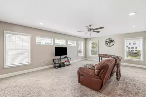 Living - 8701 Glenoak Trl, Other, FL photo 3 of 3