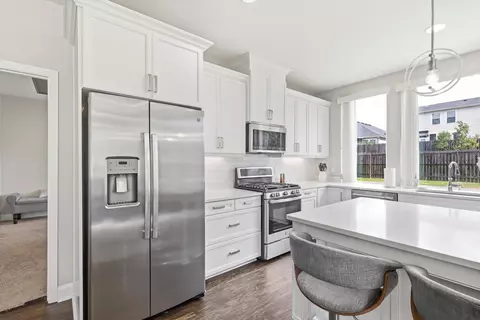 Kitchen - 8701 Glenoak Trl, Other, FL photo 2 of 7