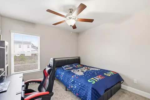 Bedroom - 8701 Glenoak Trl, Other, FL photo 6 of 7