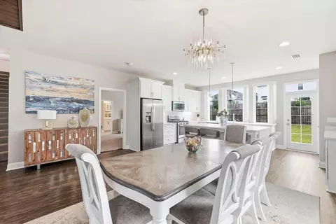 Dining - 8701 Glenoak Trl, Other, FL photo 1 of 3