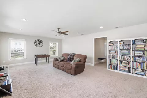Entry Way - 8701 Glenoak Trl, Other, FL photo 4 of 6