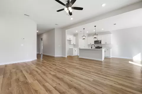Living - 2821 Blackbird Ct, Crestview, FL 32539 photo 3 of 5