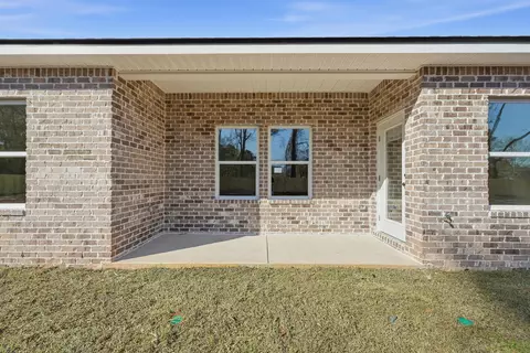 Exterior - 2821 Blackbird Ct, Crestview, FL 32539 photo 2 of 2