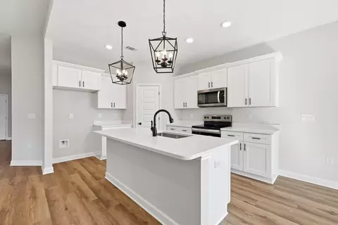 Kitchen - 2821 Blackbird Ct, Crestview, FL 32539 photo 1 of 1
