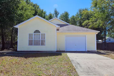 280 Timber Wind Dr, Defuniak Springs, FL 32433
