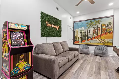 Living - 44 Walton Dr, Miramar Beach, FL 32550 photo 2 of 4