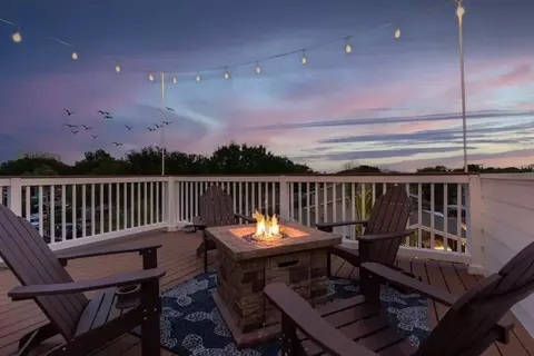 Exterior - 44 Walton Dr, Miramar Beach, FL 32550 photo 6 of 7