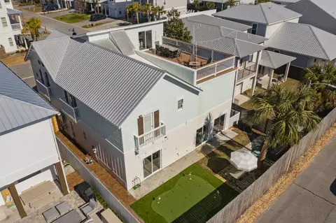 Exterior - 44 Walton Dr, Miramar Beach, FL 32550 photo 2 of 7