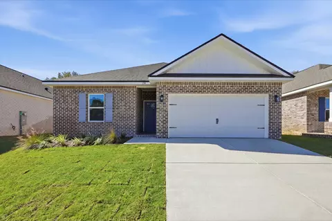 139 Spooner St, Defuniak Springs, FL 32433
