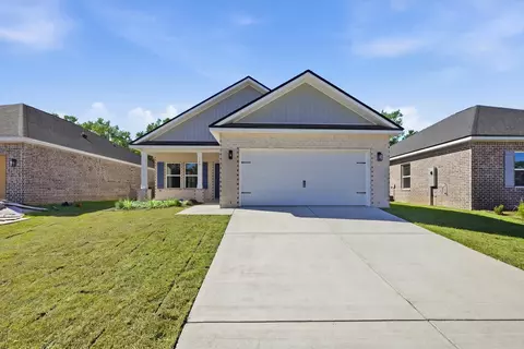 129 Spooner St, Defuniak Springs, FL 32433