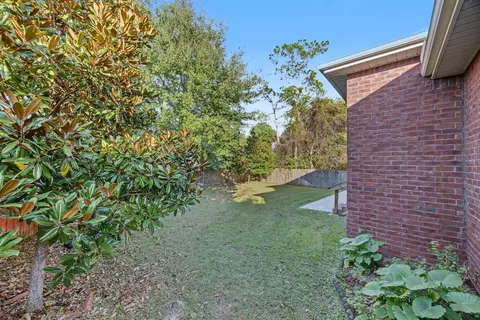 Exterior - 102 Peoria Blvd, Crestview, FL 32536 photo 11 of 11