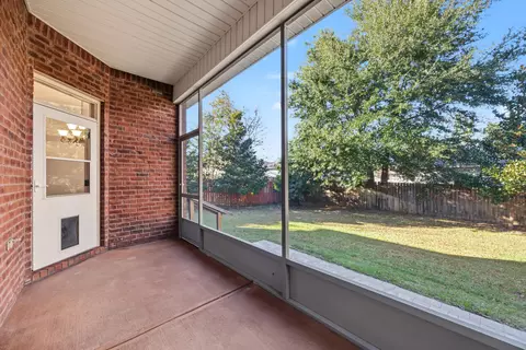 Exterior - 102 Peoria Blvd, Crestview, FL 32536 photo 6 of 11