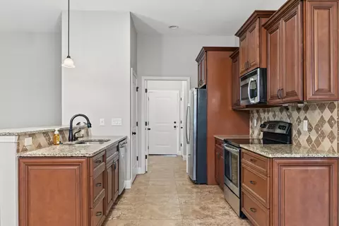Entry Way - 102 Peoria Blvd, Crestview, FL 32536 photo 3 of 3