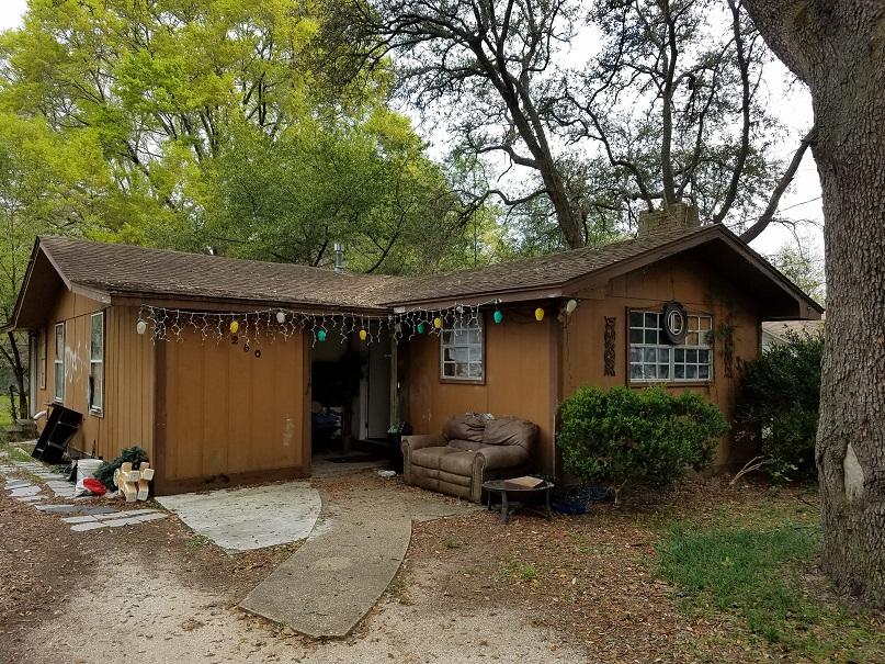 1250 E Chestnut Ave, Crestview, FL 32539 photo 1