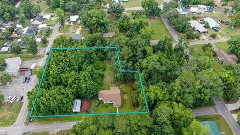42 John Adams St, Freeport, FL 32439