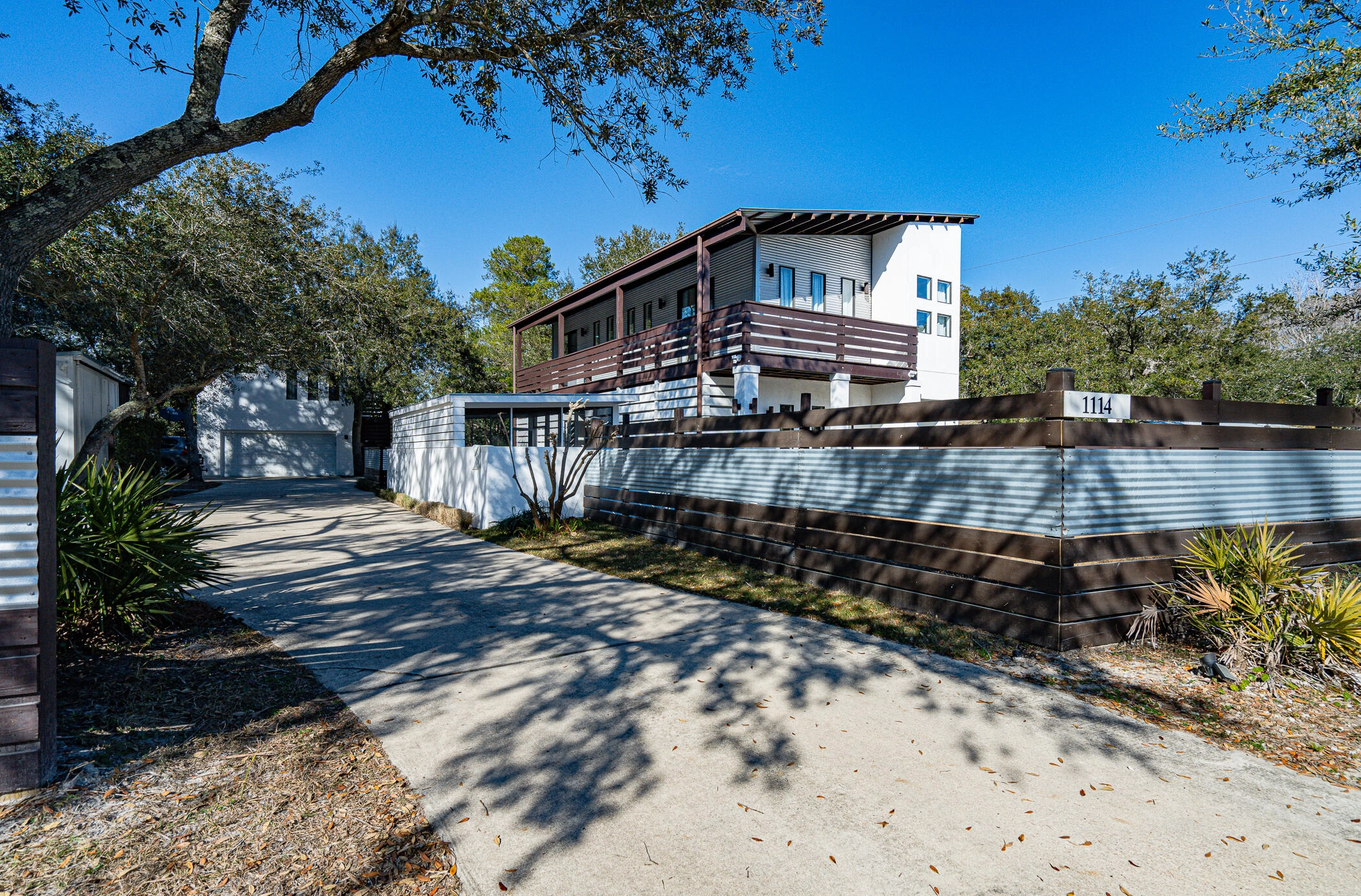 1114 Chat Holley Rd  