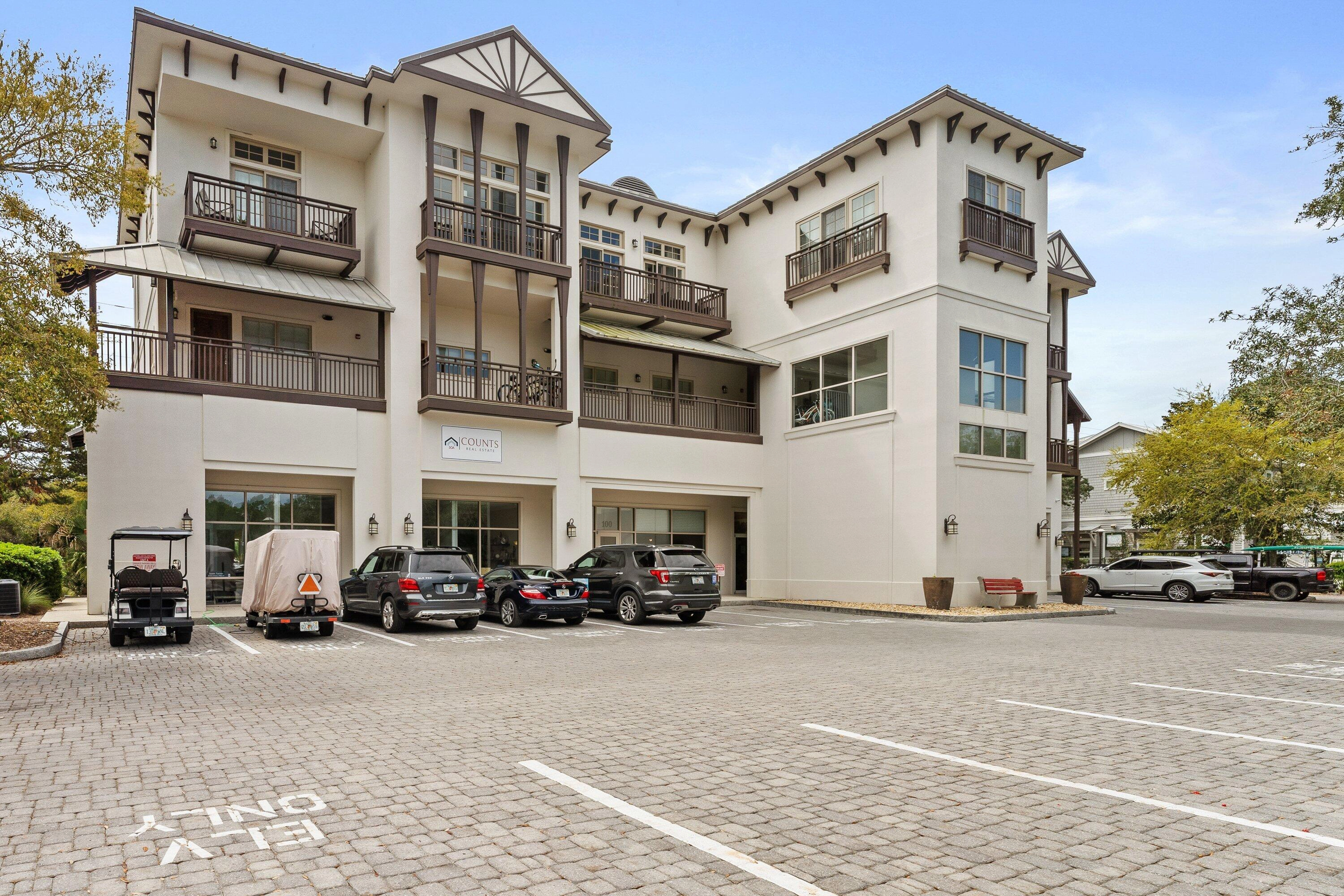 5231 E County Highway 30A Unit E