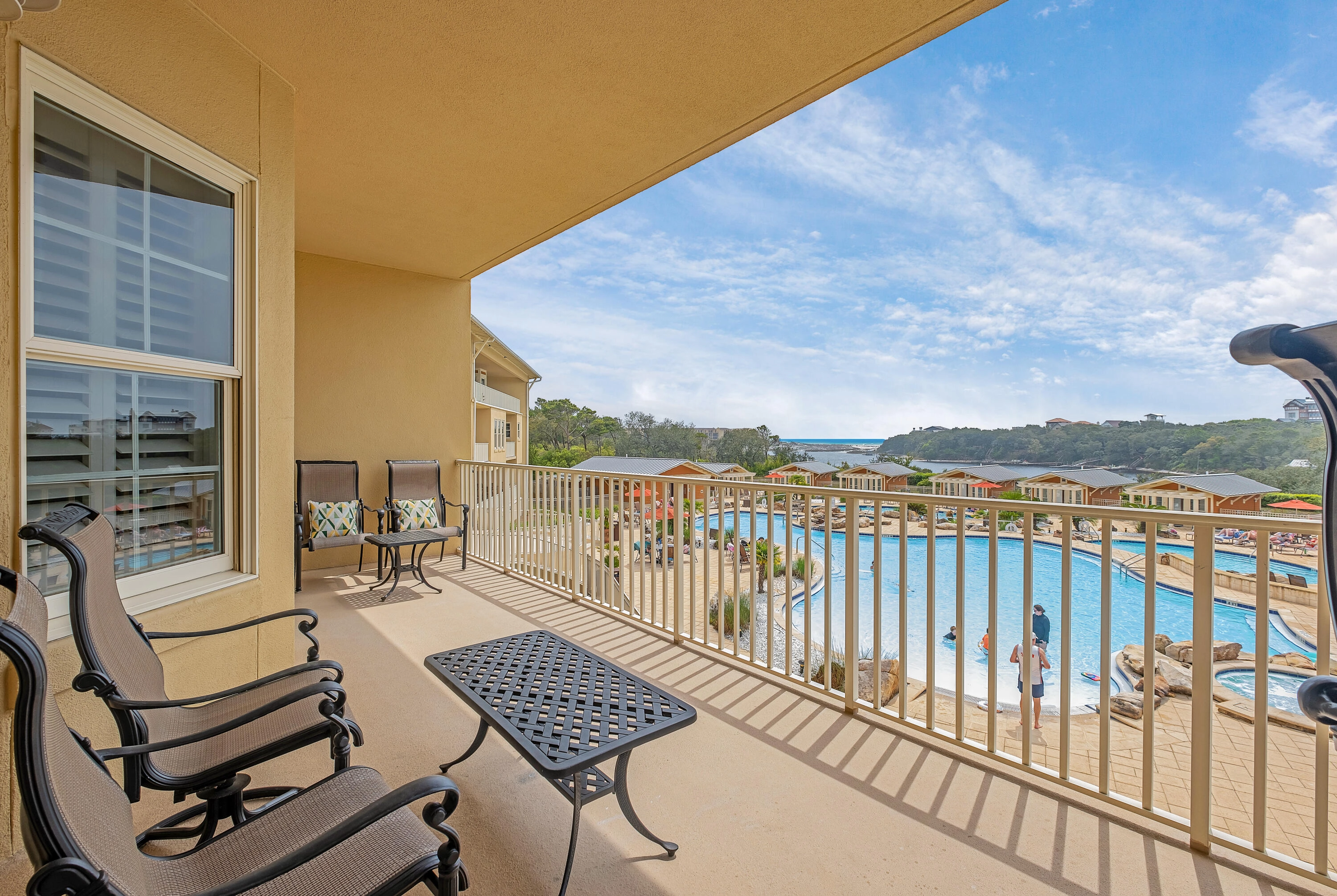 1653 W County Highway 30a Unit 2114  