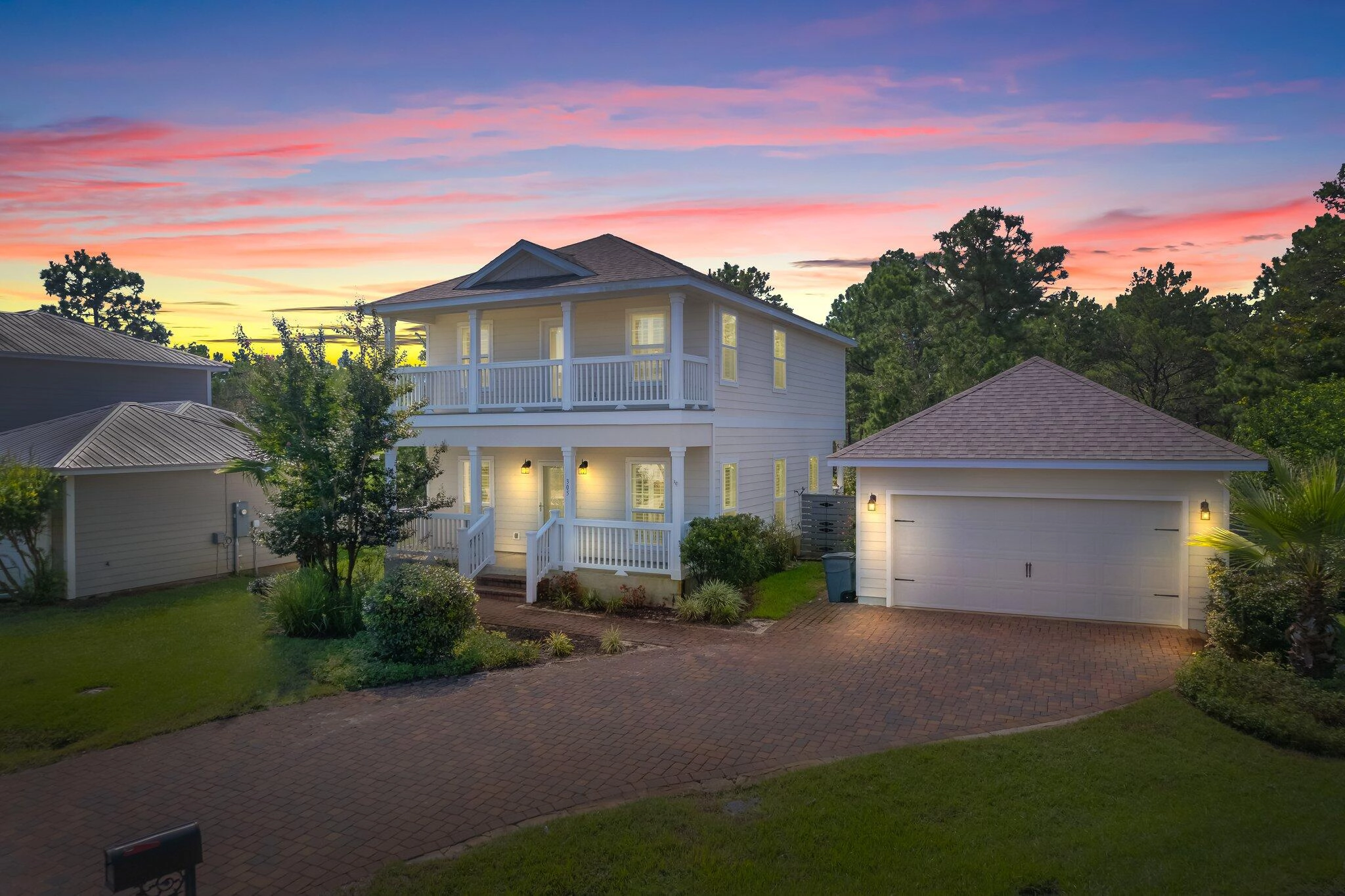 305 Tropical Breeze Dr  