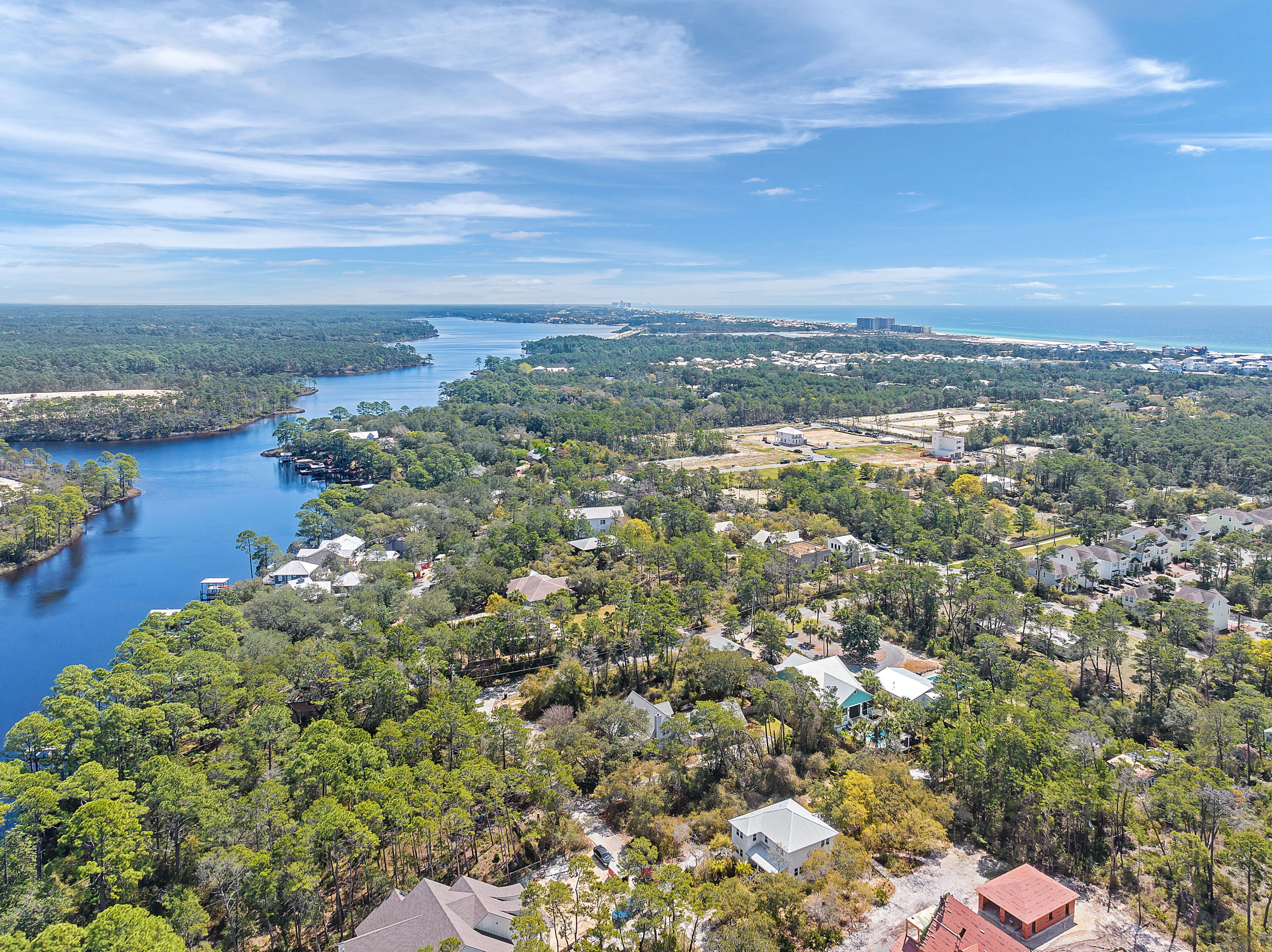 639 N Walton Lakeshore Dr  