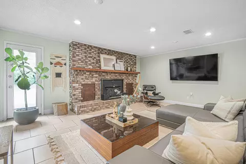 Living - 19228 Us-331, Freeport, FL 32439 photo 2 of 2