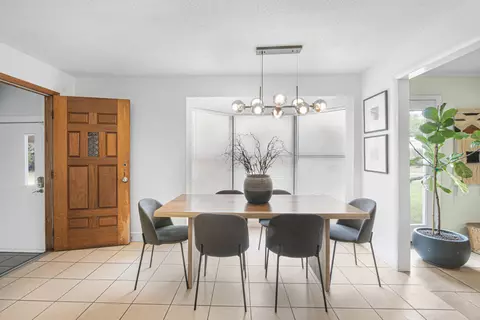 Dining - 19228 Us-331, Freeport, FL 32439 photo 1 of 1