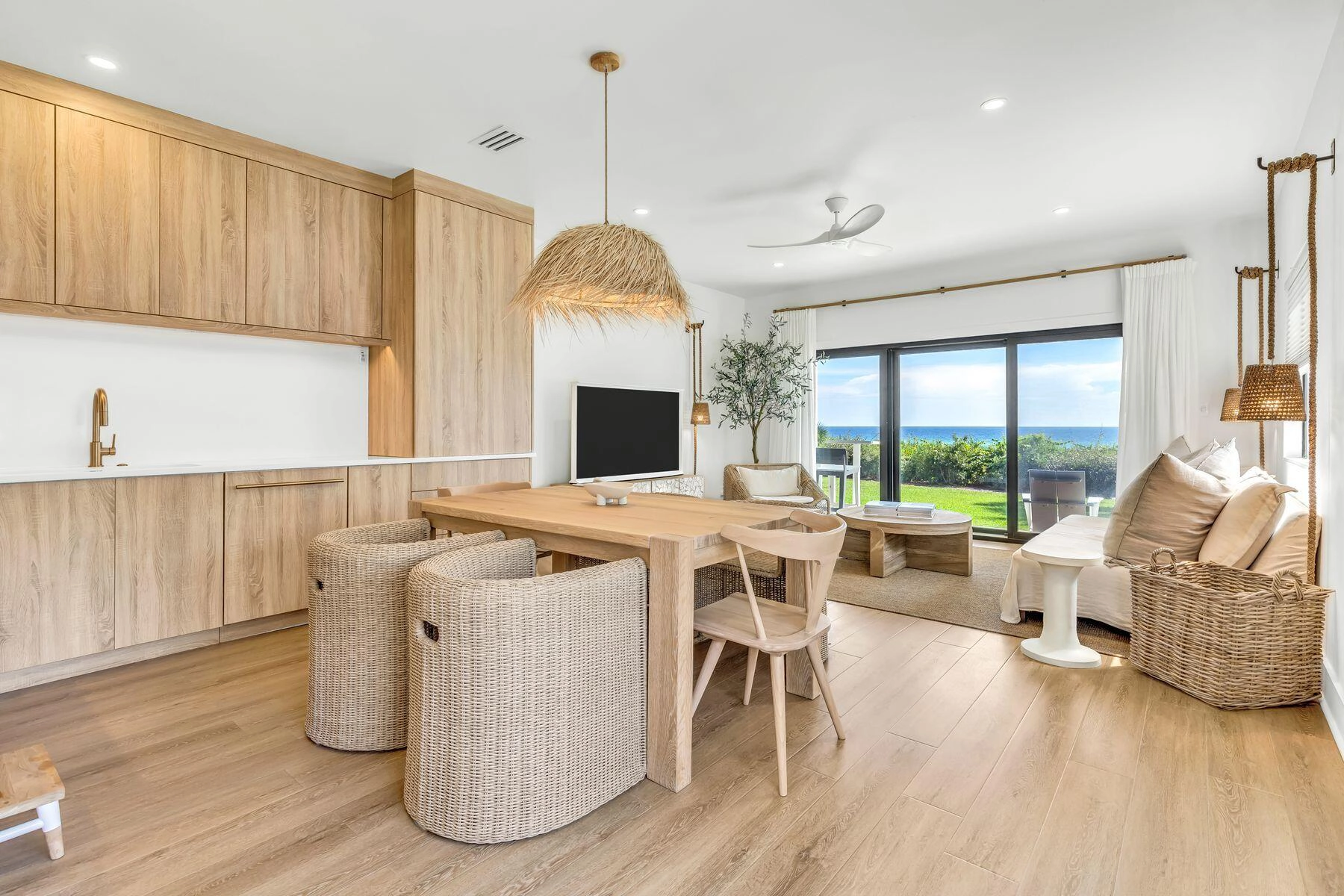 3604 E County Highway 30a Unit A5  