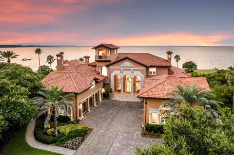 4300 Breakwater Dr, Destin, FL 32541