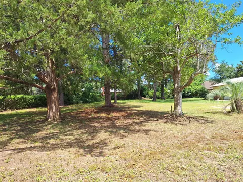 Exterior - 131 Phillips Dr, Crestview, FL 32536 photo 11 of 11