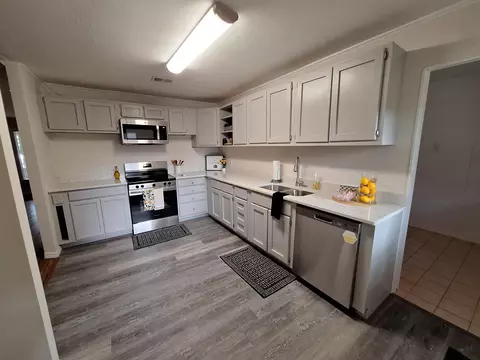 Kitchen - 131 Phillips Dr, Crestview, FL 32536 photo 1 of 4