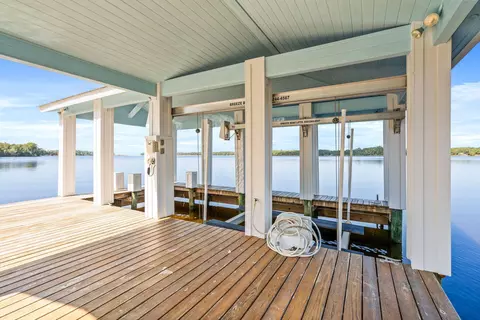 147 Dexton King Rd, Freeport, FL 32439 photo 10
