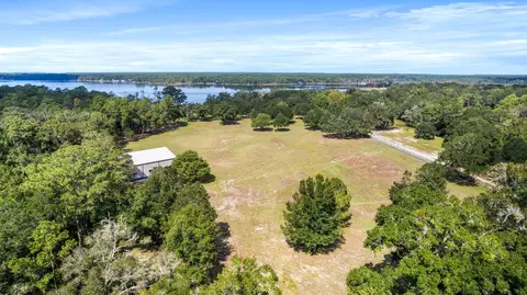 147 Dexton King Rd, Freeport, FL 32439 photo 6