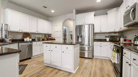 Kitchen - 446 Mango Ln, Freeport, FL 32439 photo 1 of 6