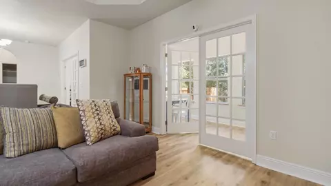 Entry Way - 446 Mango Ln, Freeport, FL 32439 photo 3 of 12