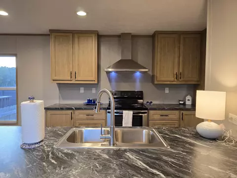 215 E Juniper Ave, Defuniak Springs, FL 32433