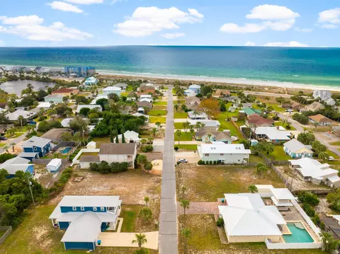 216 Monterey Ave, Panama City Beach, FL 32413