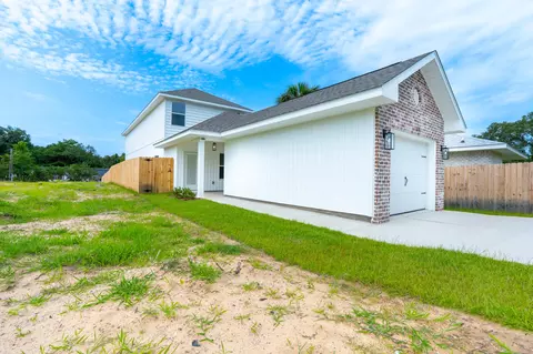 Exterior - 110 2nd Ave, Shalimar, FL 32579 photo 2 of 6