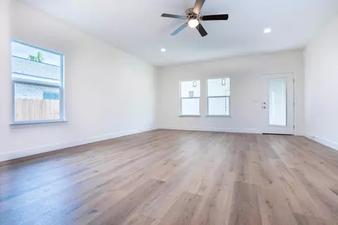 Living - 110 2nd Ave, Shalimar, FL 32579 photo 1 of 3