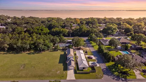 View/Area - 110 2nd Ave, Shalimar, FL 32579 photo 1 of 6