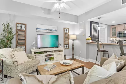 9300 Baytowne Wharf Blvd UNIT 313, Miramar Beach, FL 32550