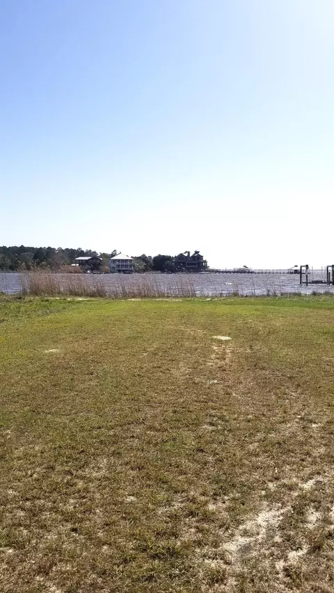 554 Beatrice Point Rd, Freeport, FL 32439 photo 9