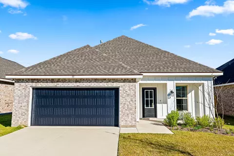 55 Hydrangea Blvd, Freeport, FL 32439