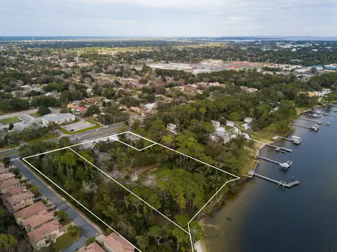 757 E Miracle Strip Parkway Pkwy, Mary Esther, FL 32569